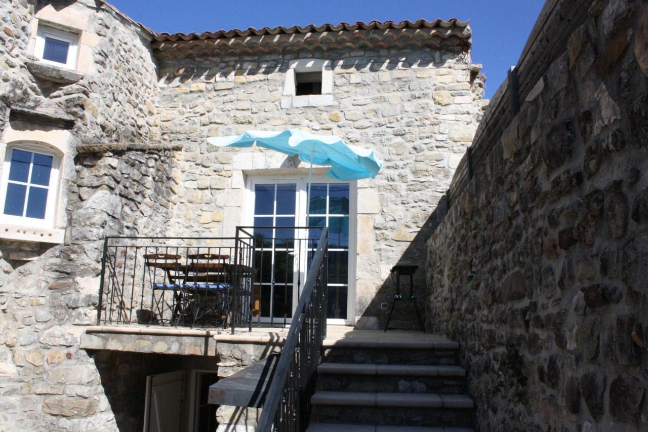 L'Avventura gîte bleu Grospierres Extérieur photo